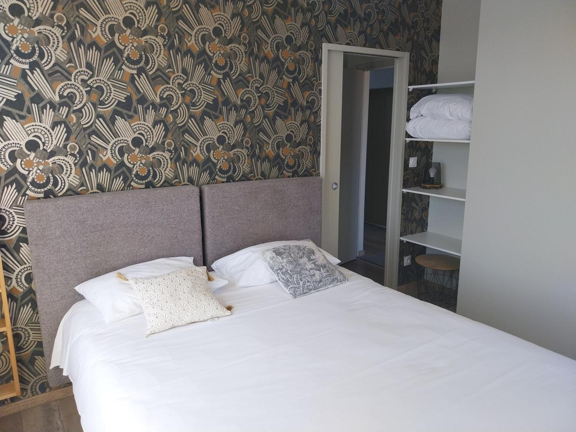 Logis Hotel Restaurant Cruzel Maurs ภายนอก รูปภาพ