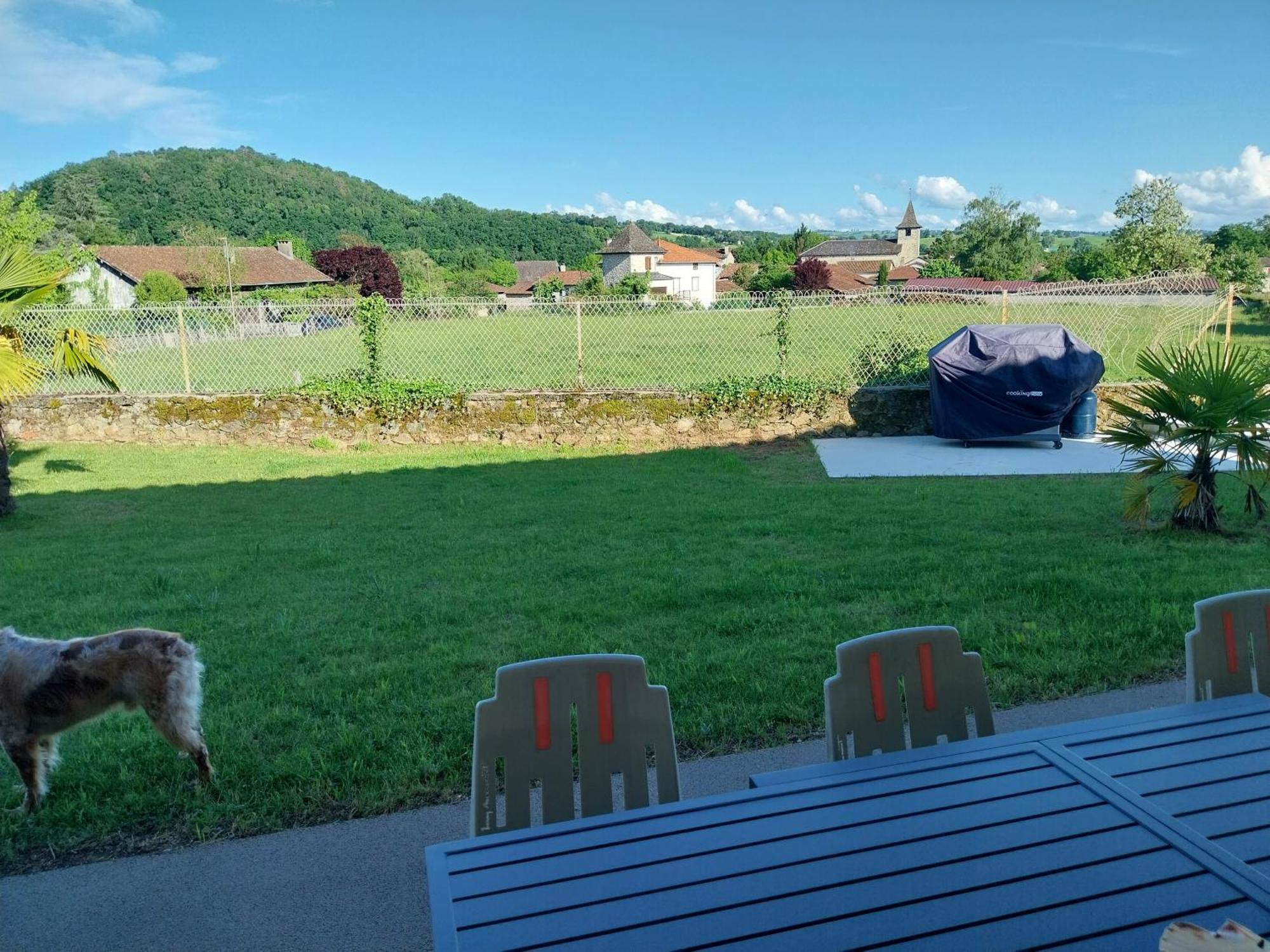 Logis Hotel Restaurant Cruzel Maurs ภายนอก รูปภาพ